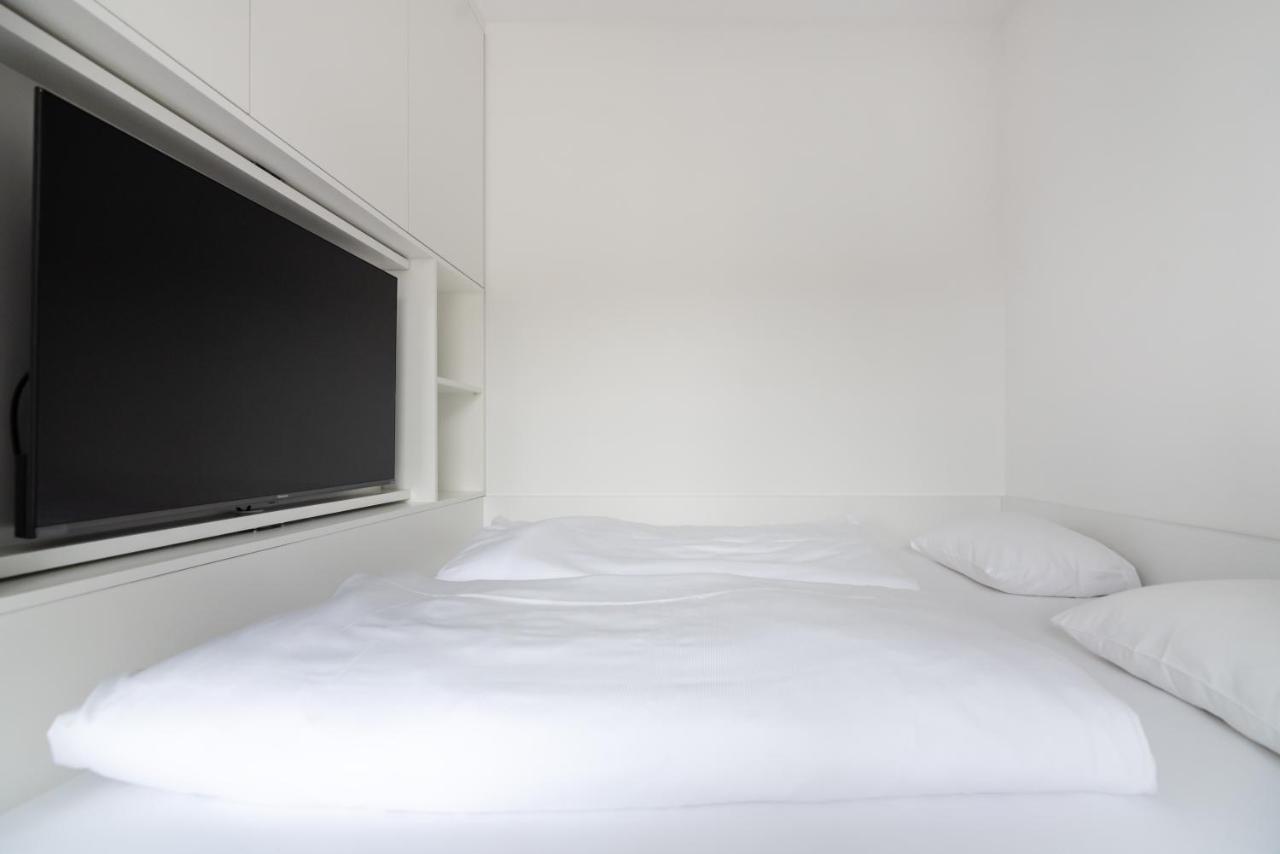 Ruhig, Hell Und Neu Mit Garage Apartamento *